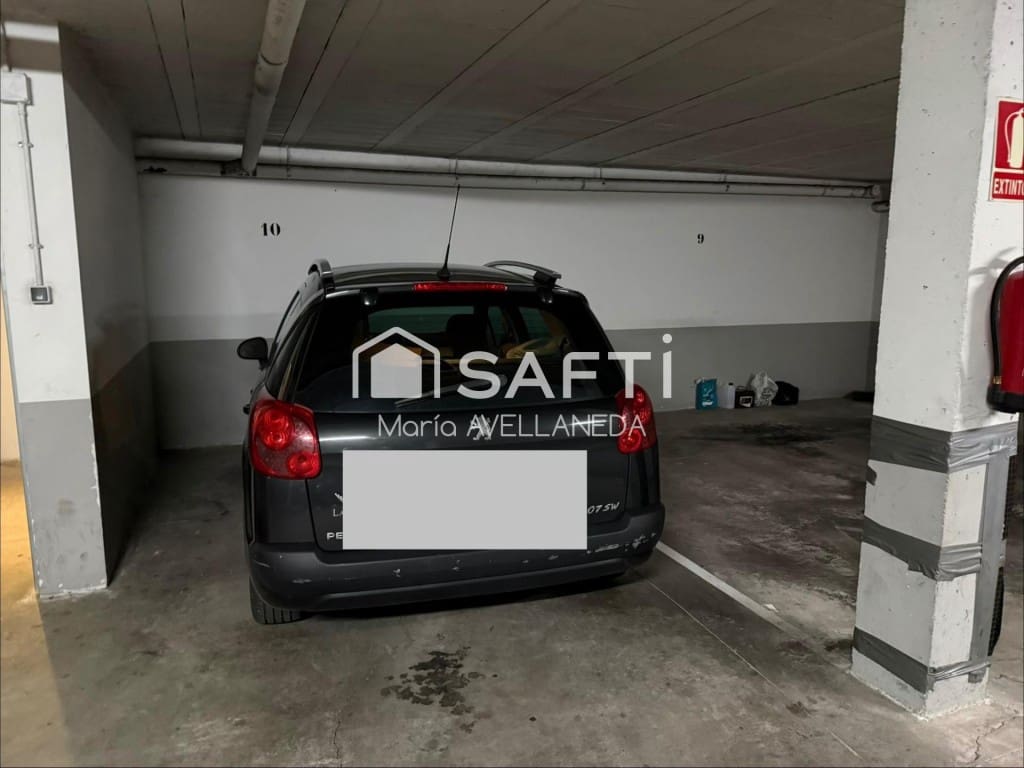 4 bedroom Flat for sale in Villaquilambre with garage - € 210,000 (Ref: 9497249)