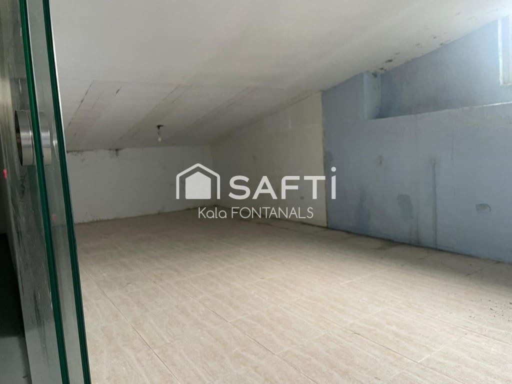 Erhverv til salg i Santiago de Compostela med garage - € 96.000 (Ref: 9497262)