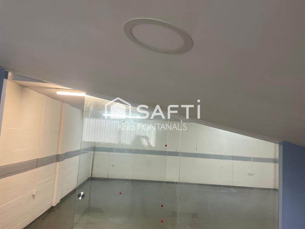 Erhverv til salg i Santiago de Compostela med garage - € 96.000 (Ref: 9497262)