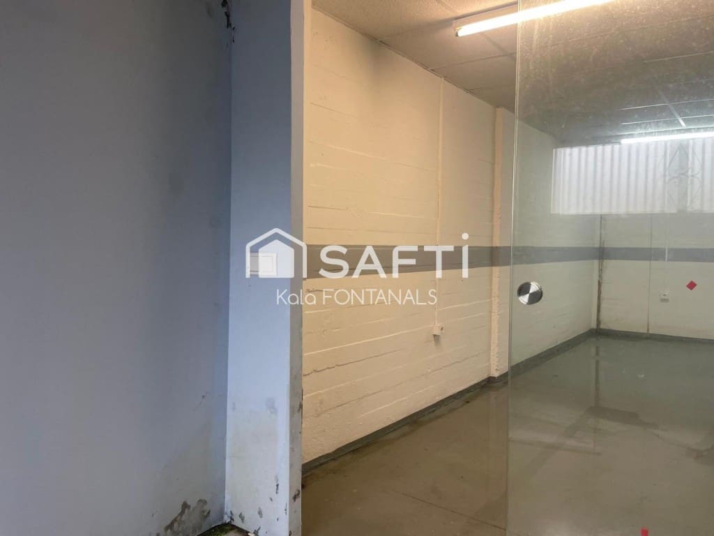 Erhverv til salg i Santiago de Compostela med garage - € 96.000 (Ref: 9497262)