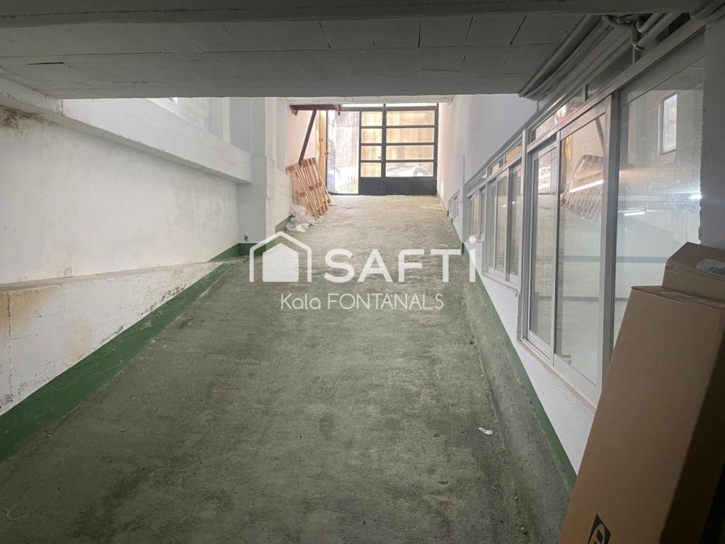 Erhverv til salg i Santiago de Compostela med garage - € 96.000 (Ref: 9497262)