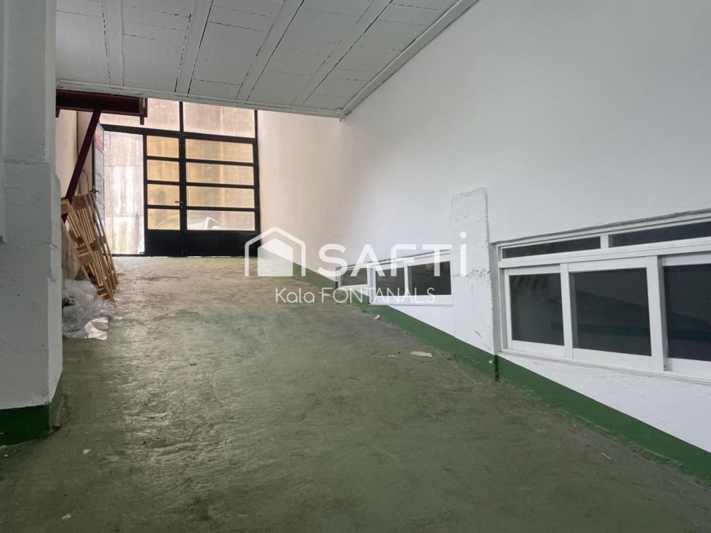 Erhverv til salg i Santiago de Compostela med garage - € 96.000 (Ref: 9497262)