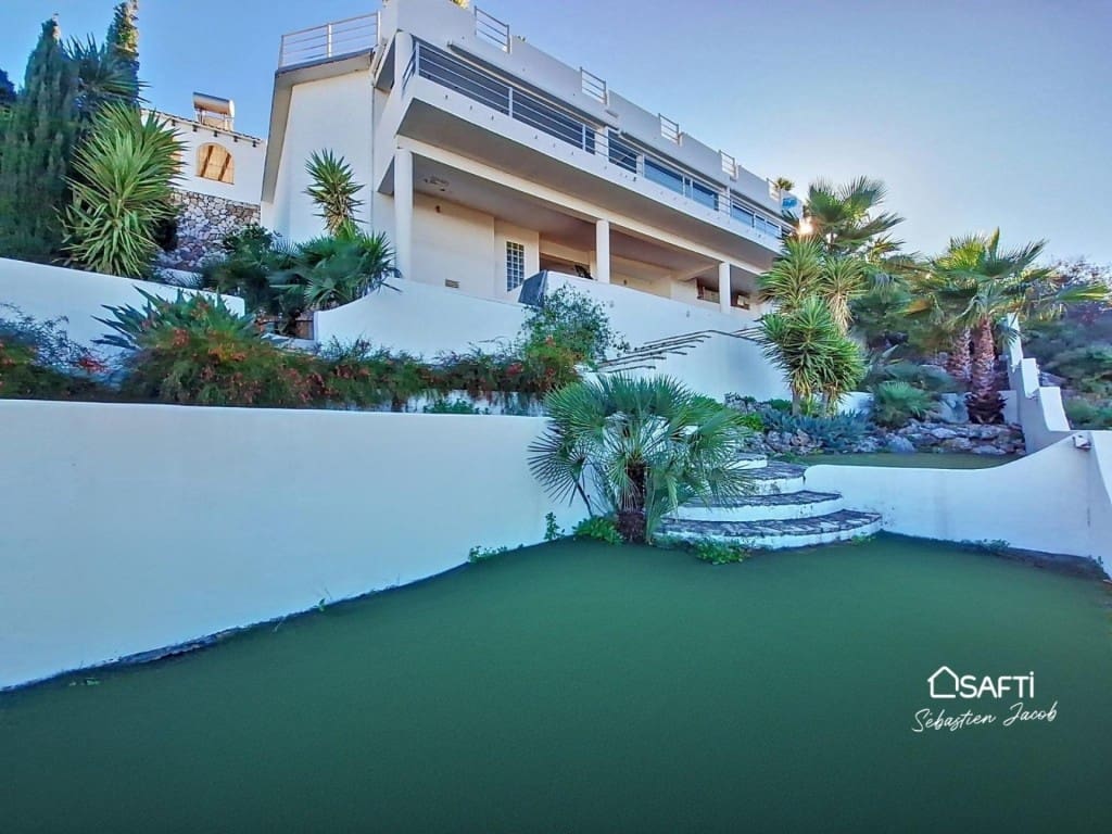 5 soveværelse Villa til salg i Pego med swimmingpool - € 895.000 (Ref: 9502137)