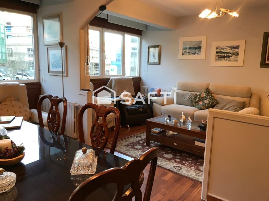 5 sovrum Radhus till salu i Santiago de Compostela - 555 000 € (Ref: 9502142)