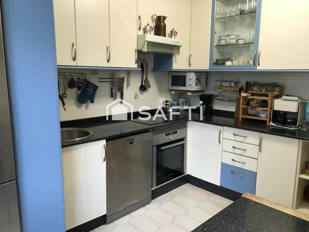 5 sovrum Radhus till salu i Santiago de Compostela - 555 000 € (Ref: 9502142)