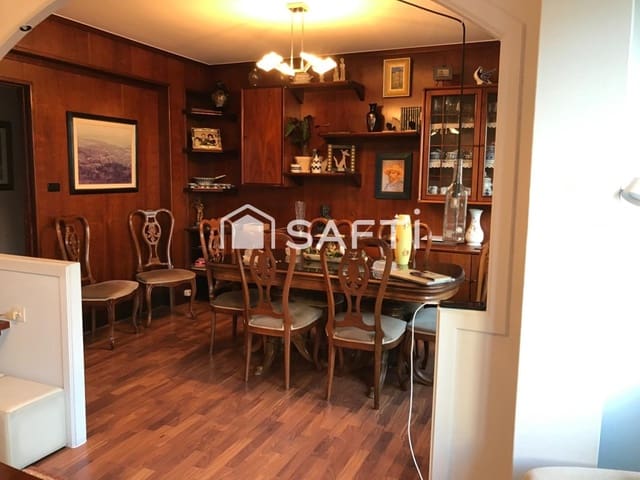 5 sovrum Radhus till salu i Santiago de Compostela - 555 000 € (Ref: 9502142)