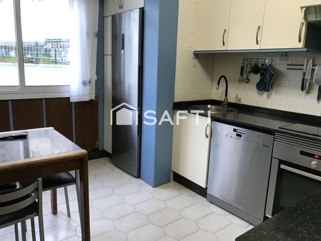 5 sovrum Radhus till salu i Santiago de Compostela - 555 000 € (Ref: 9502142)