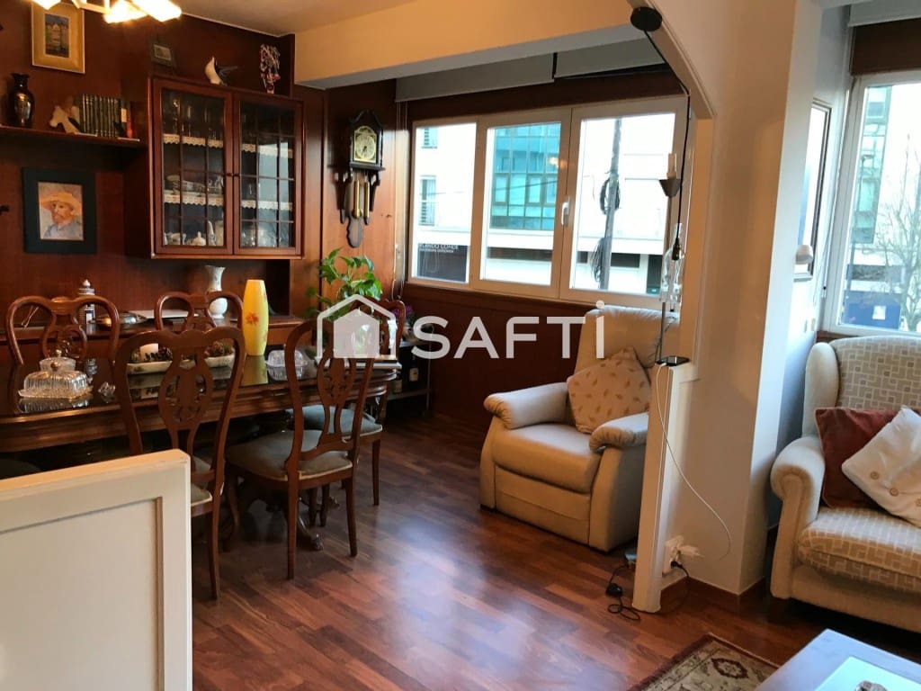 5 sovrum Radhus till salu i Santiago de Compostela - 555 000 € (Ref: 9502142)