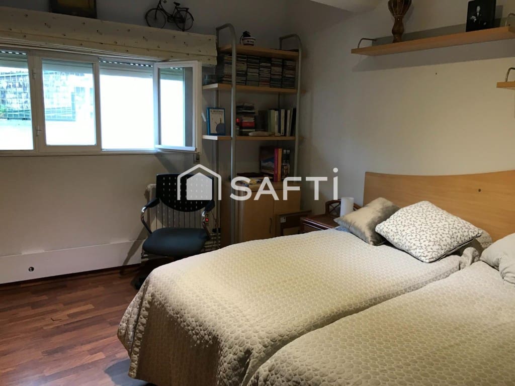 5 sovrum Radhus till salu i Santiago de Compostela - 555 000 € (Ref: 9502142)