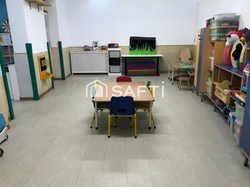 5 sovrum Radhus till salu i Santiago de Compostela - 555 000 € (Ref: 9502142)