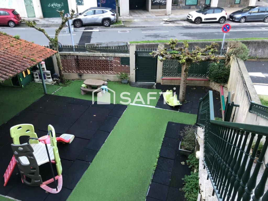 5 sovrum Radhus till salu i Santiago de Compostela - 555 000 € (Ref: 9502142)