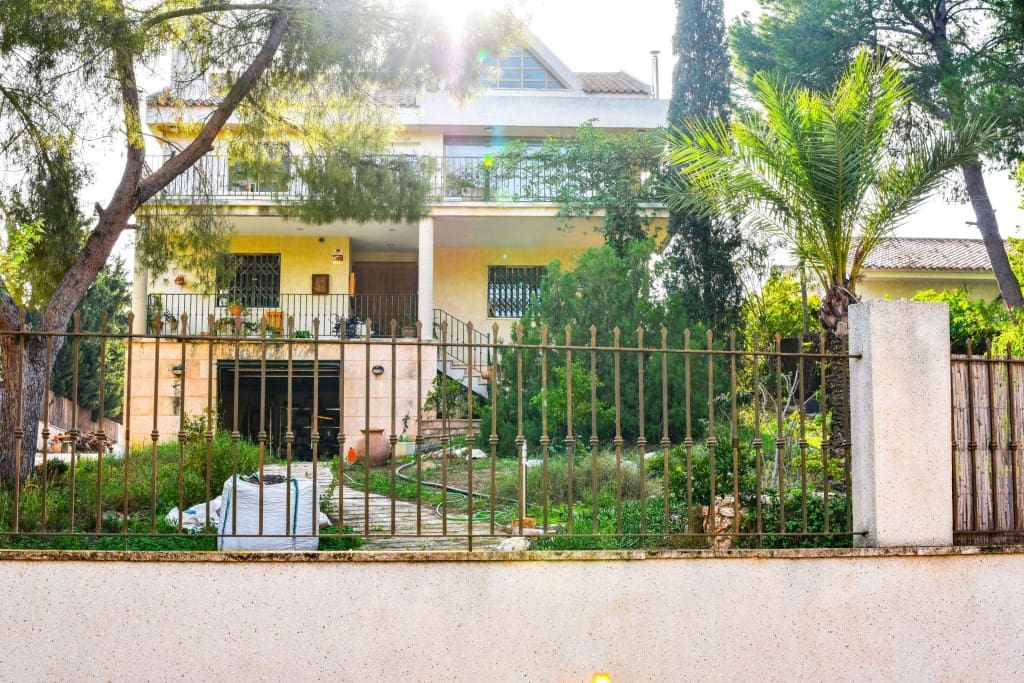 6 bedroom Villa for sale in Las Torres de Cotillas with pool garage - € 430,000 (Ref: 9502144)