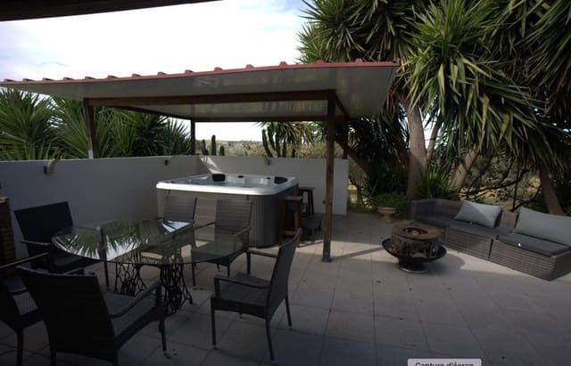 4 soveværelse Finca/Landehus til salg i Manzanilla med swimmingpool garage - € 395.000 (Ref: 9502145)