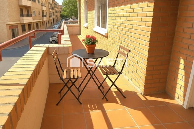 4 bedroom Apartment for sale in Parla - € 229,000 (Ref: 9502146)