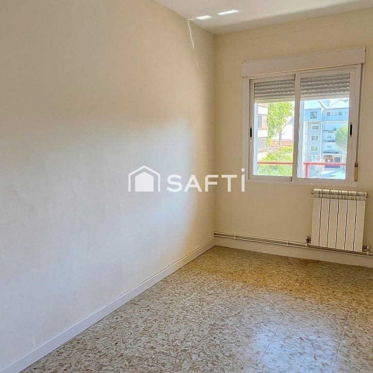 4 bedroom Apartment for sale in Parla - € 229,000 (Ref: 9502146)