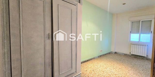 4 bedroom Apartment for sale in Parla - € 229,000 (Ref: 9502146)