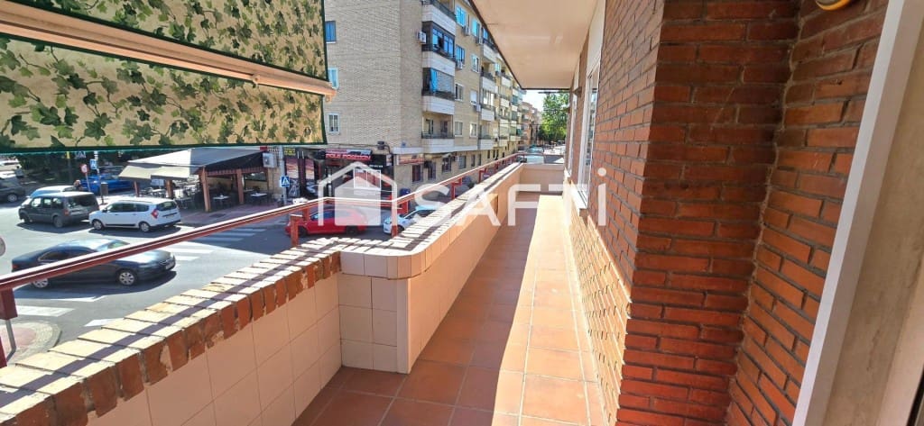 4 bedroom Apartment for sale in Parla - € 229,000 (Ref: 9502146)