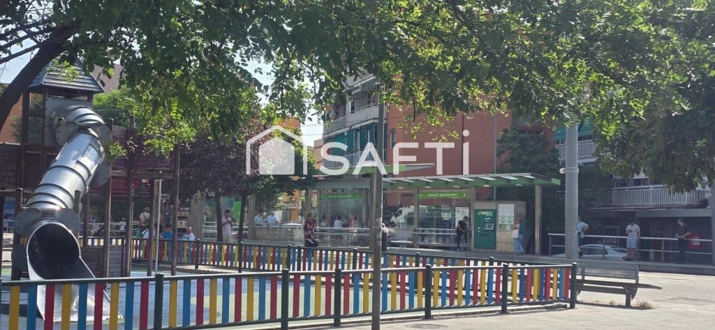 4 bedroom Apartment for sale in Parla - € 229,000 (Ref: 9502146)