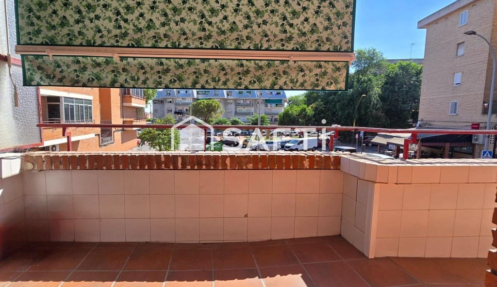 4 bedroom Apartment for sale in Parla - € 229,000 (Ref: 9502146)