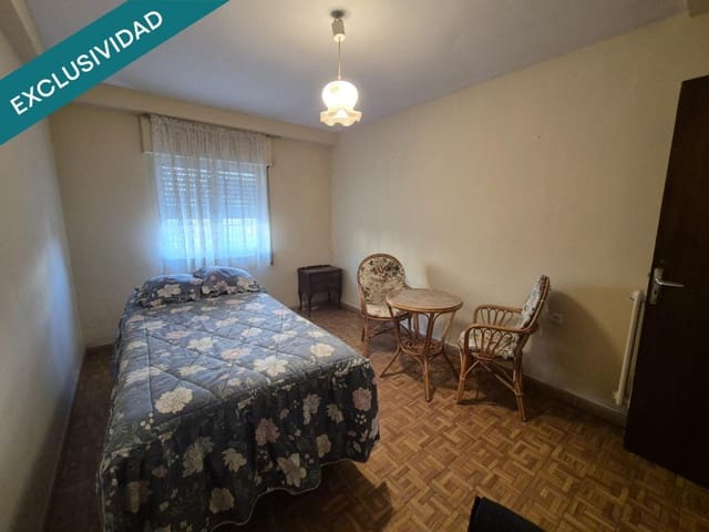 Chalet de 4 habitaciones en San Andrés del Rabanedo en venta - 220.000 € (Ref: 9502151)