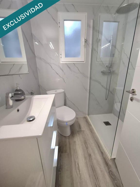 3 bedroom Apartment for sale in Castello de la Plana - € 139,000 (Ref: 9502152)