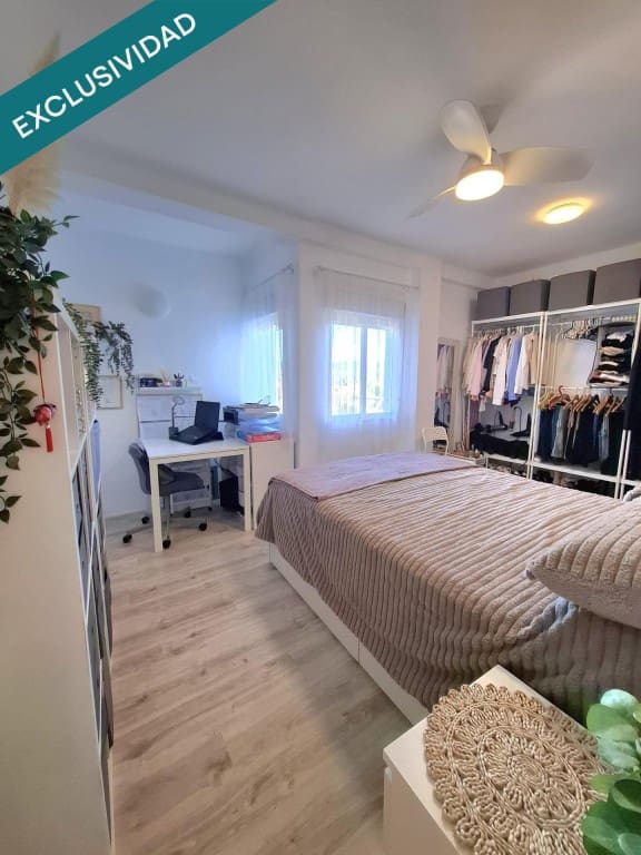 3 bedroom Apartment for sale in Castello de la Plana - € 139,000 (Ref: 9502152)