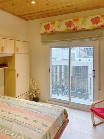 4 slaapkamer Rijtjeshuis te koop in Riudoms - € 270.000 (Ref: 9502153)