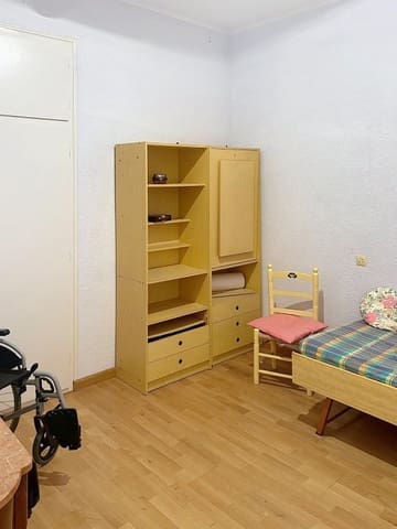 4 slaapkamer Rijtjeshuis te koop in Riudoms - € 270.000 (Ref: 9502153)