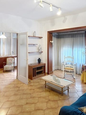 4 slaapkamer Rijtjeshuis te koop in Riudoms - € 270.000 (Ref: 9502153)