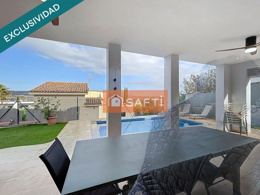 5 bedroom Villa for sale in Pacs del Penedes with pool garage - € 450,000 (Ref: 9504032)