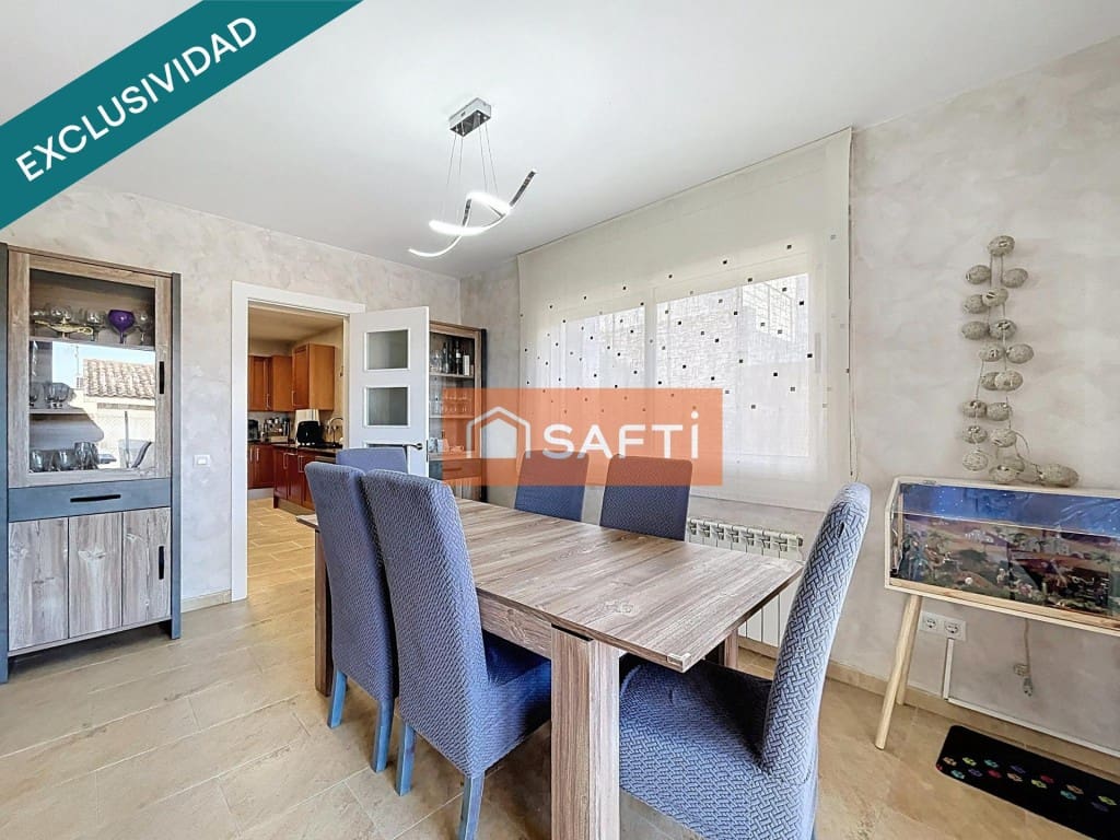 5 bedroom Villa for sale in Pacs del Penedes with pool garage - € 450,000 (Ref: 9504032)