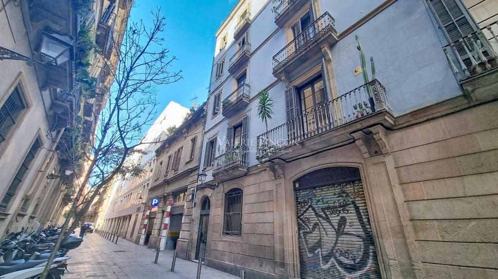 6 soveværelse Lejlighed til salg i Barcelona by - € 490.000 (Ref: 9504033)