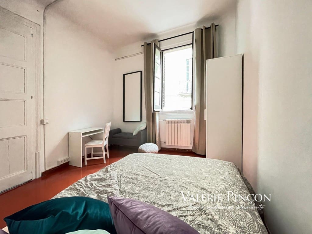 6 soveværelse Lejlighed til salg i Barcelona by - € 490.000 (Ref: 9504033)