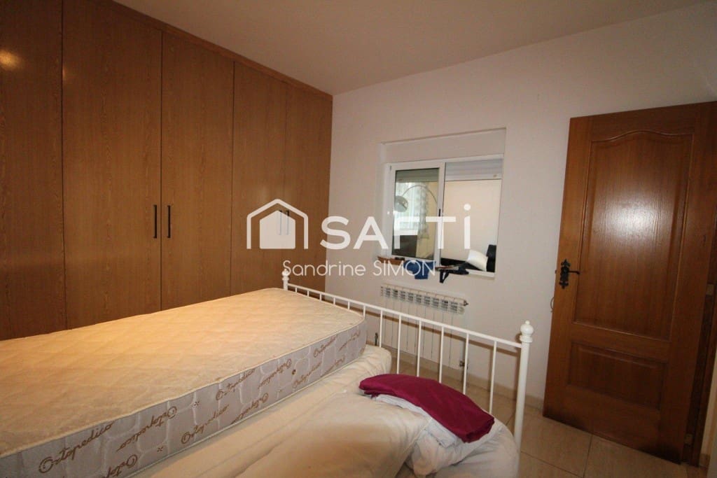 4 bedroom Villa for sale in Lloret de Mar with pool garage - € 290,000 (Ref: 9504034)