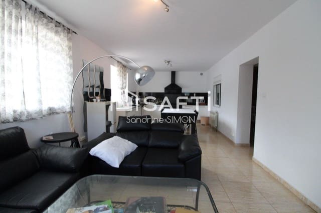 4 sypialnia Willa na sprzedaż w Urbanitzacions del Nord, Lloret de Mar z basenem garażem - 290 000 € (Ref: 9504034)