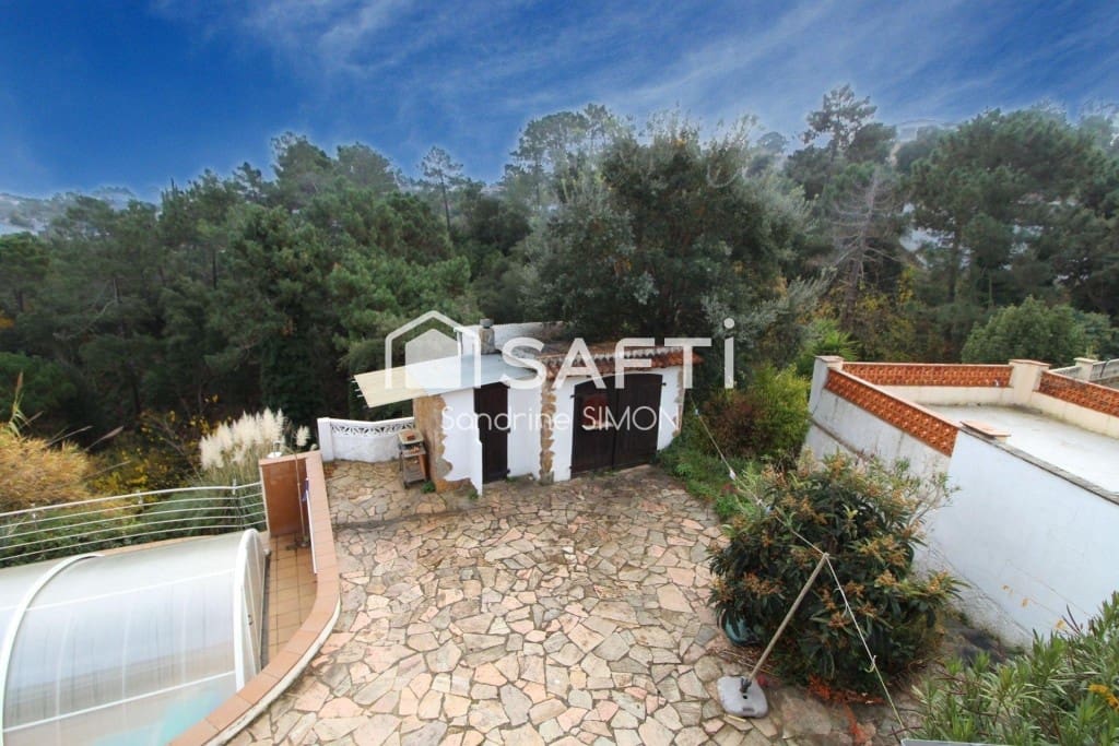 4 bedroom Villa for sale in Lloret de Mar with pool garage - € 290,000 (Ref: 9504034)