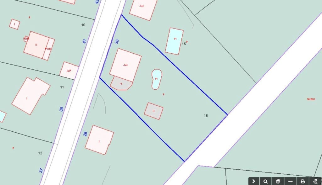 4 bedroom Villa for sale in Lloret de Mar with pool garage - € 290,000 (Ref: 9504034)