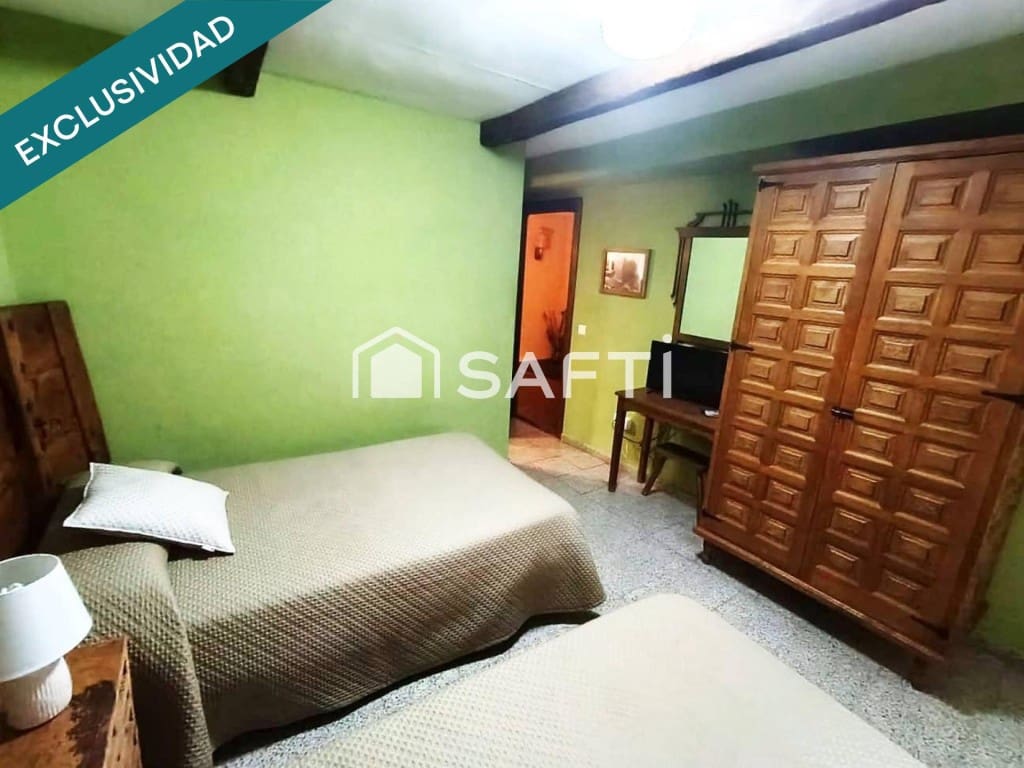 Local Comercial en Los Navalucillos en venta - 240.000 € (Ref: 9504036)