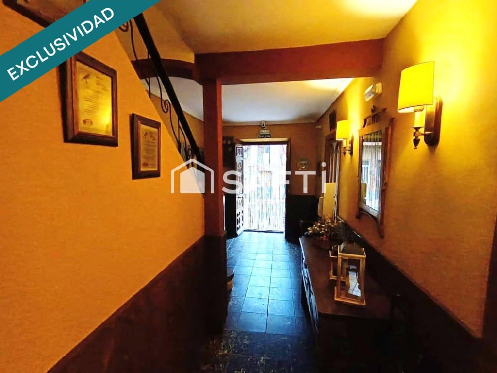 Local Comercial en Los Navalucillos en venta - 240.000 € (Ref: 9504036)