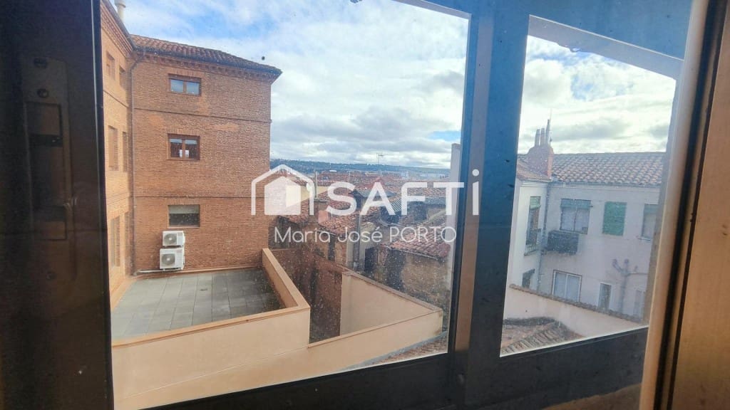 2 soverom Leilighet til salgs i Leon by - € 165 000 (Ref: 9504037)