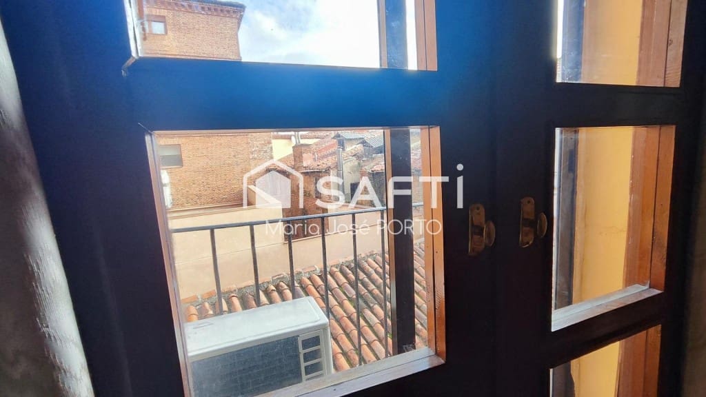 2 soverom Leilighet til salgs i Leon by - € 165 000 (Ref: 9504037)