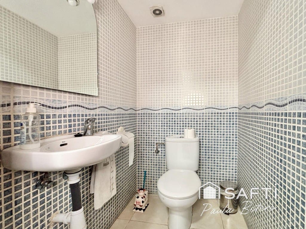 Gewerbe zu verkaufen in Vilanova i la Geltru - 148.000 € (Ref: 9504040)