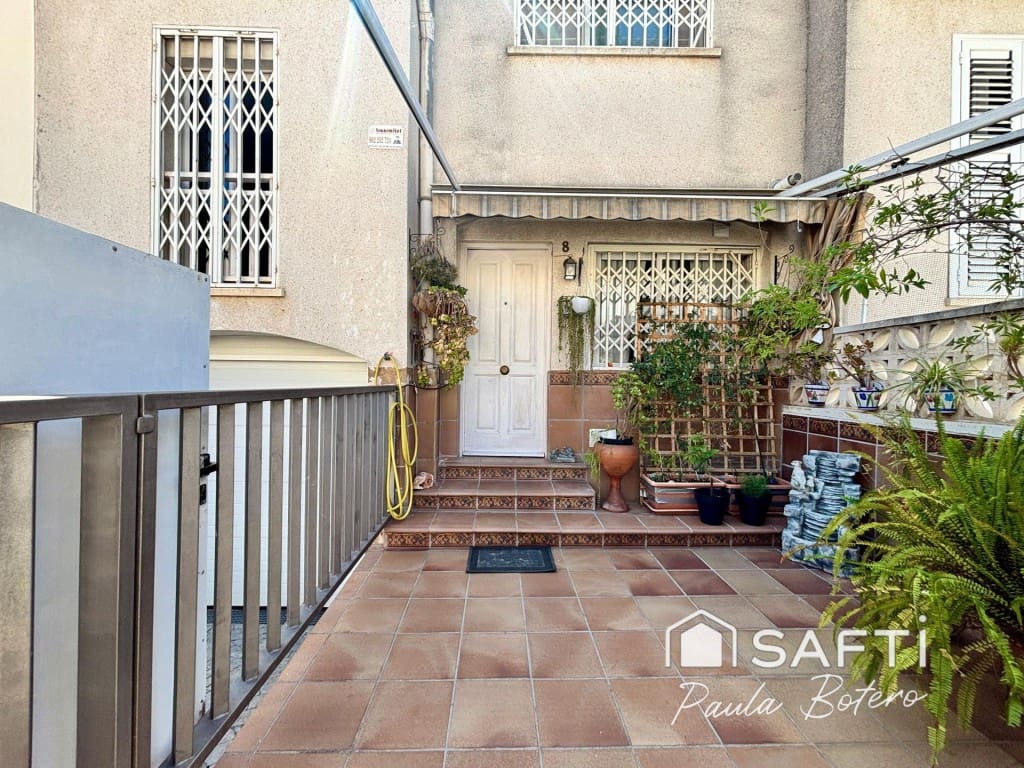 5 sovrum Radhus till salu i Vilanova i la Geltru med garage - 345 000 € (Ref: 9504041)