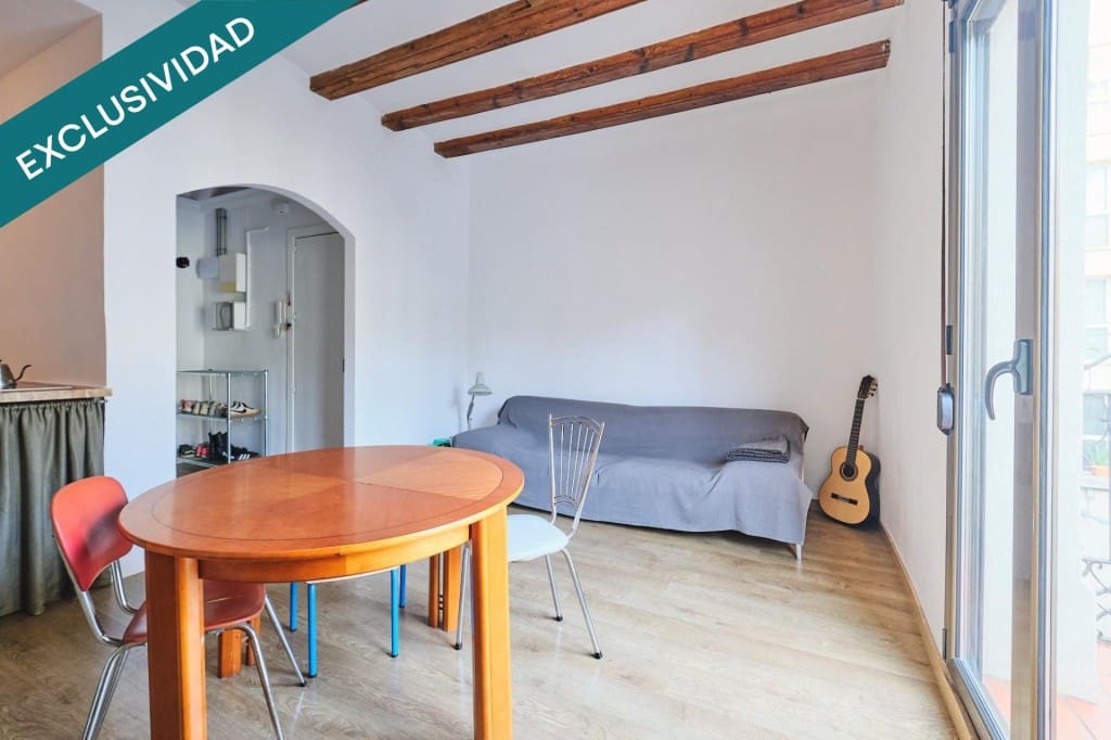 3 bedroom Apartment for sale in Barcelona city - € 299,000 (Ref: 9508724)