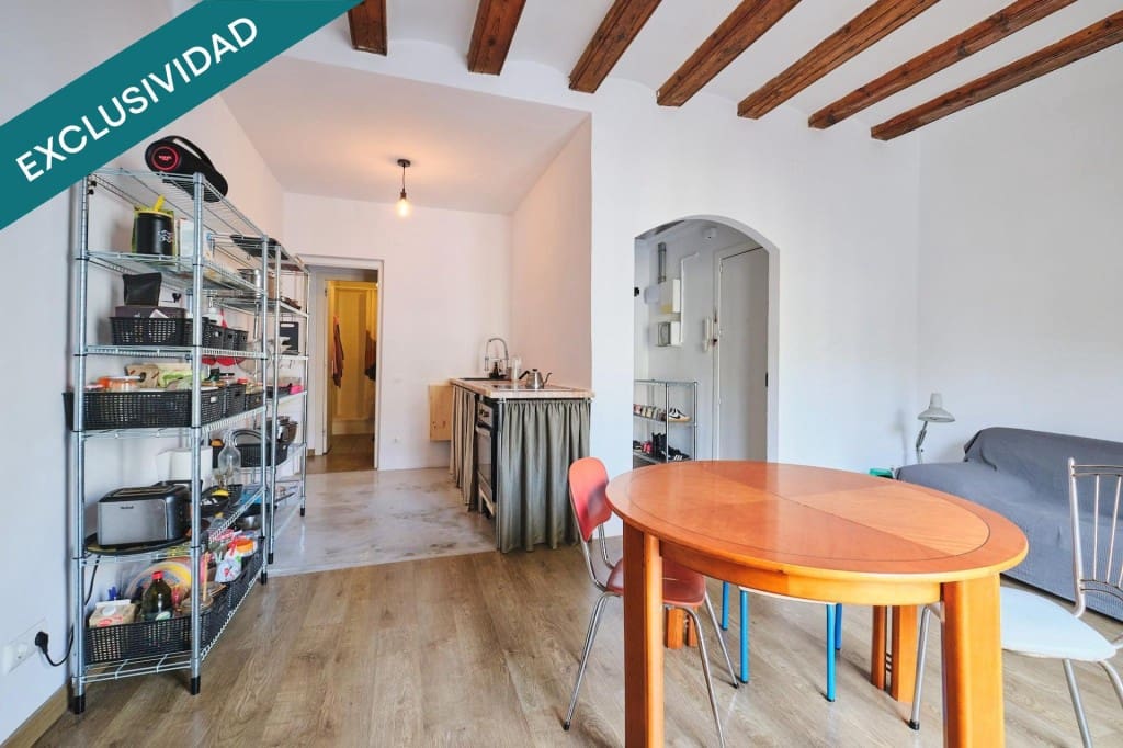 3 bedroom Apartment for sale in Barcelona city - € 299,000 (Ref: 9508724)