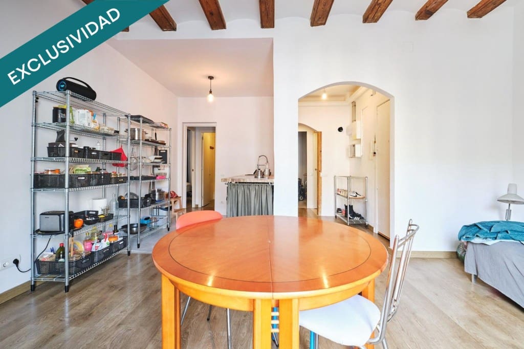 3 bedroom Apartment for sale in Barcelona city - € 299,000 (Ref: 9508724)