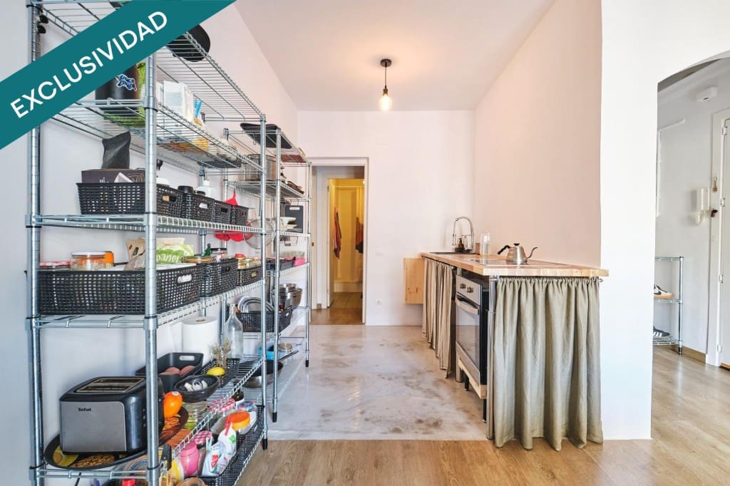 3 bedroom Apartment for sale in Barcelona city - € 299,000 (Ref: 9508724)