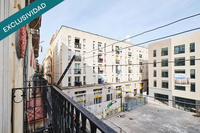 3 bedroom Apartment for sale in El Raval, Barcelona city - € 299,000 (Ref: 9508724)