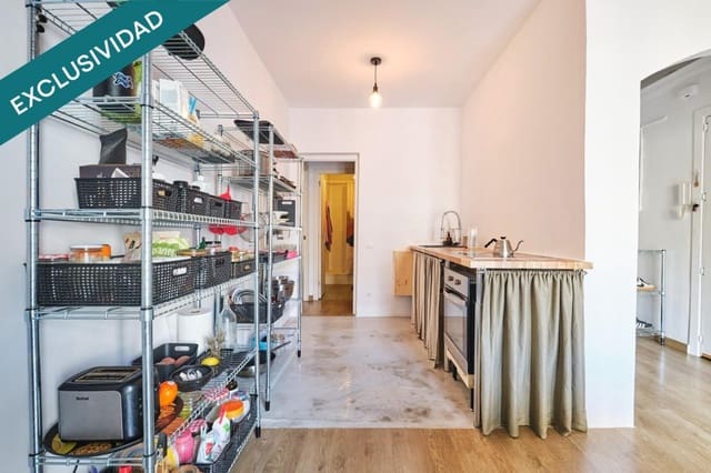 3 bedroom Apartment for sale in El Raval, Barcelona city - € 299,000 (Ref: 9508724)