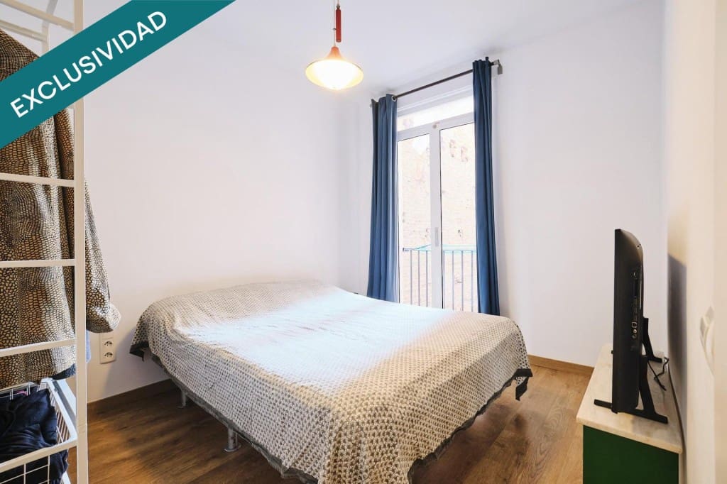 3 bedroom Apartment for sale in Barcelona city - € 299,000 (Ref: 9508724)